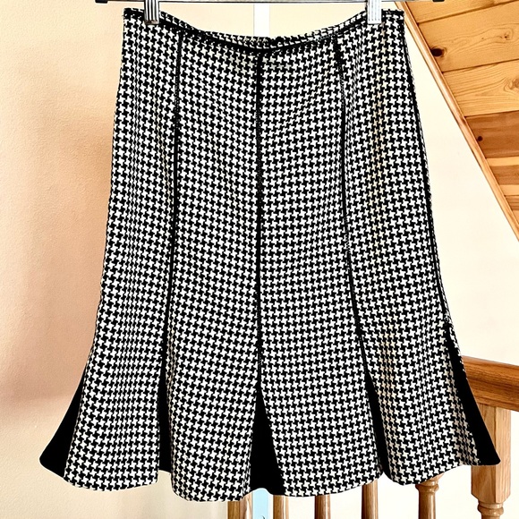 Maria Grazia Severi Houndstooth Trumpet Knee Length Skirt Size EUR 42/ US 10 NWT - Picture 1 of 9